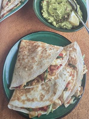 Quesadilla's met kip, wortelen en gouda